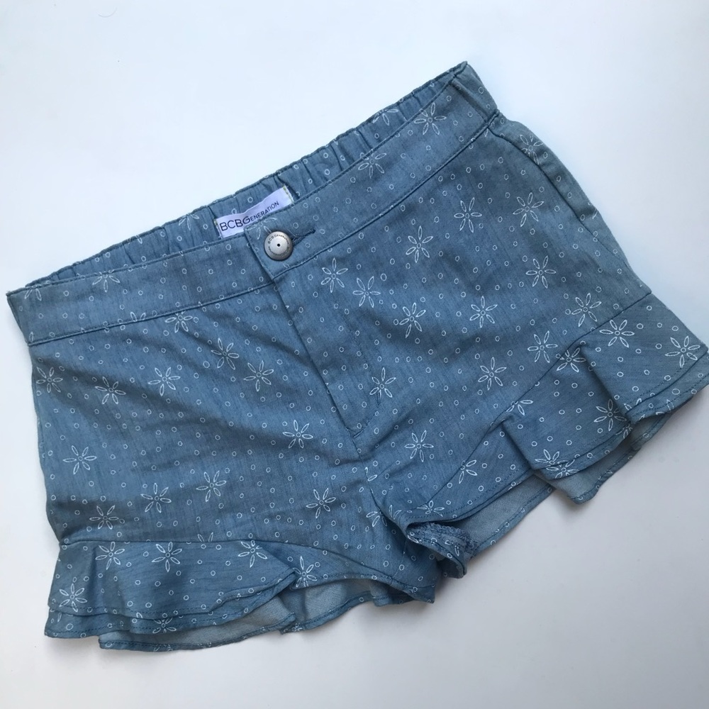 BCBGeneration Crazy Daisy Ruffled Shorts - Picture 4 of 4